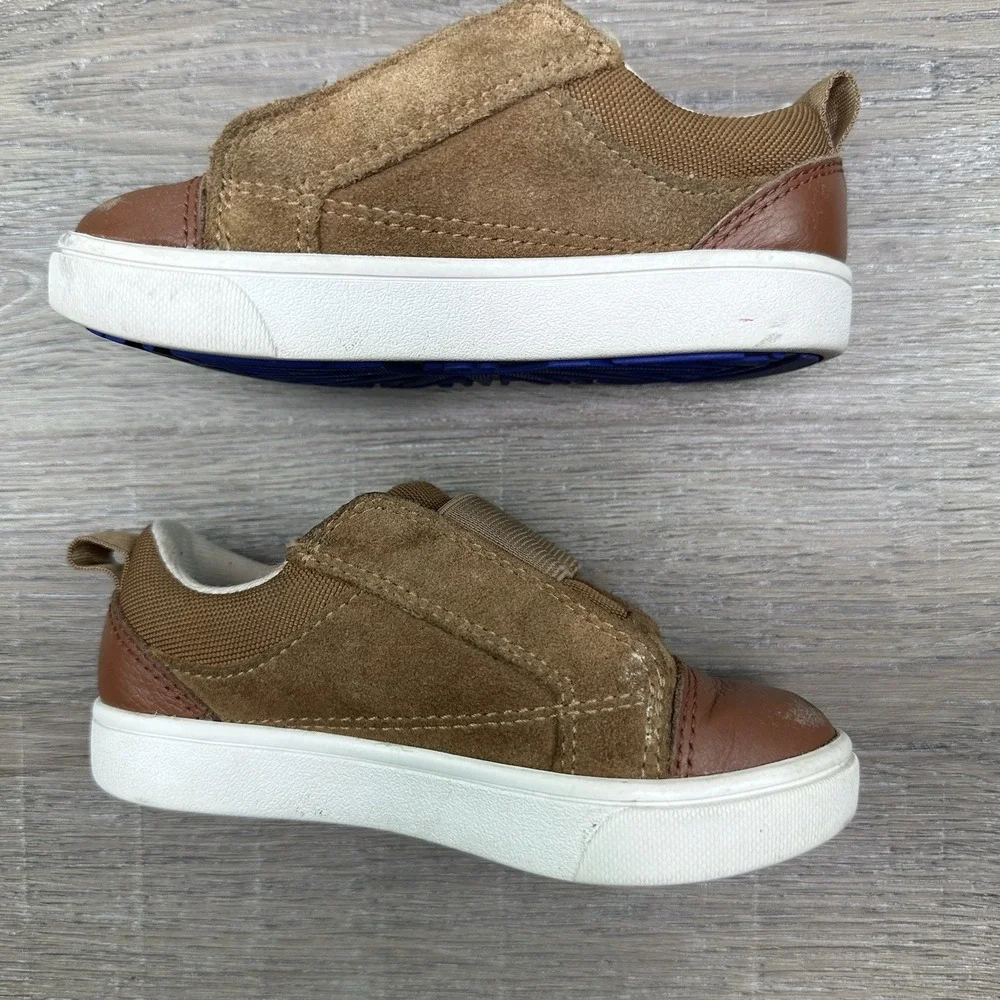 UGG kids rennon